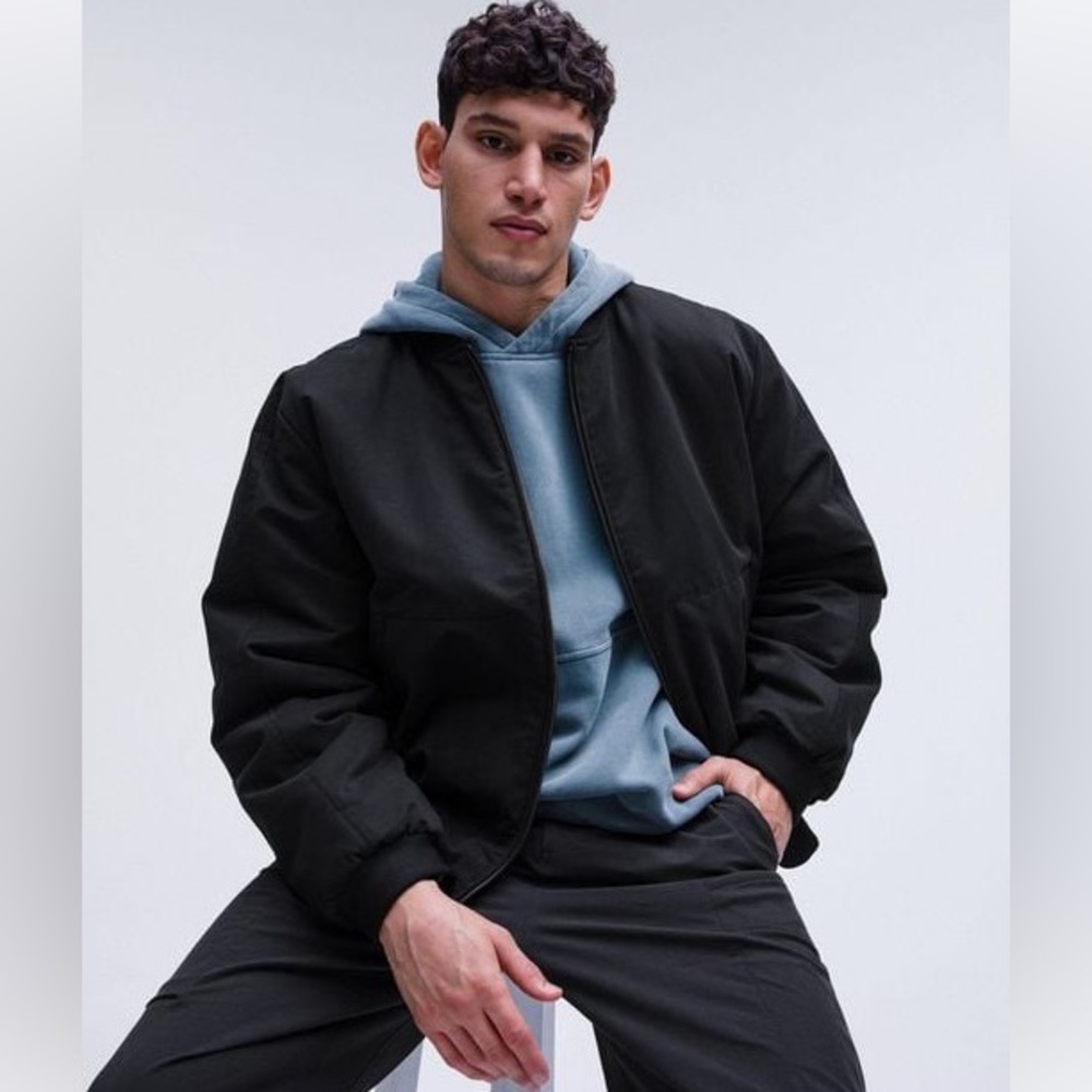 NWOT Men's black Reversible Insulated Bomber Jacket